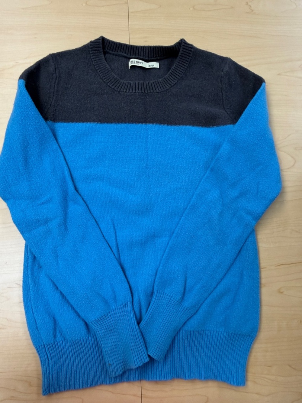 Old Navy Men’s Bright Blue and Black Crewneck Colorblock Sweater
